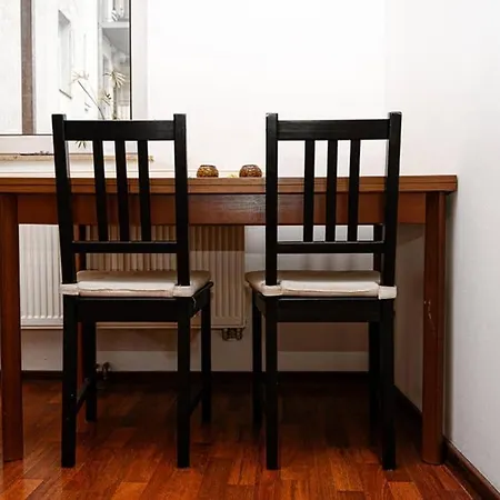 Full House - Karli - Balkon, Netflix, Wifi Inkl Apartment *